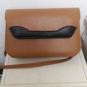 🤎 Vintage Naturalizer Bag
